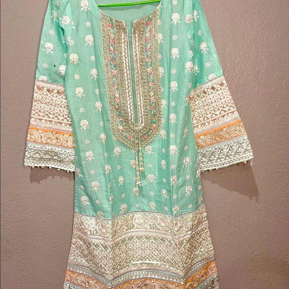 Pakistani dresses - Picture 2 of 12